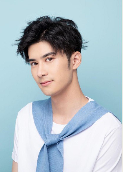 卢宇 Yu Lu照片
