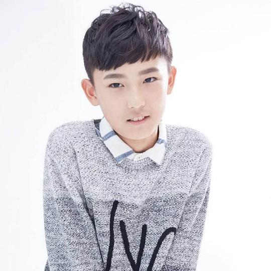 胡洪宇 Hongyu Hu照片