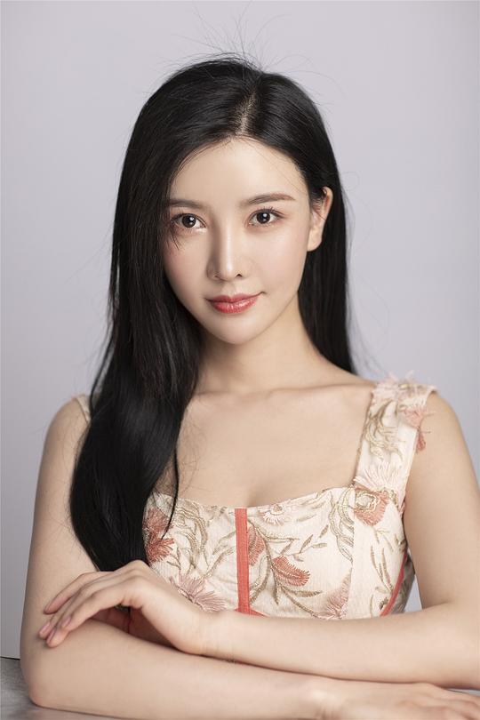 刘亦彤 Yitong Liu照片