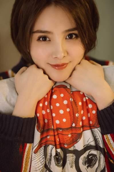 王嫚笛照片