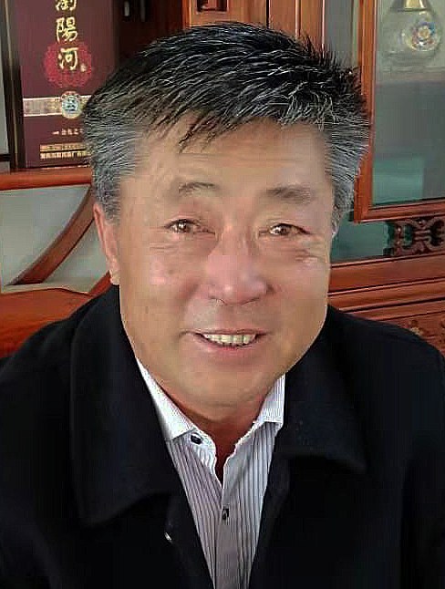 袁军营照片