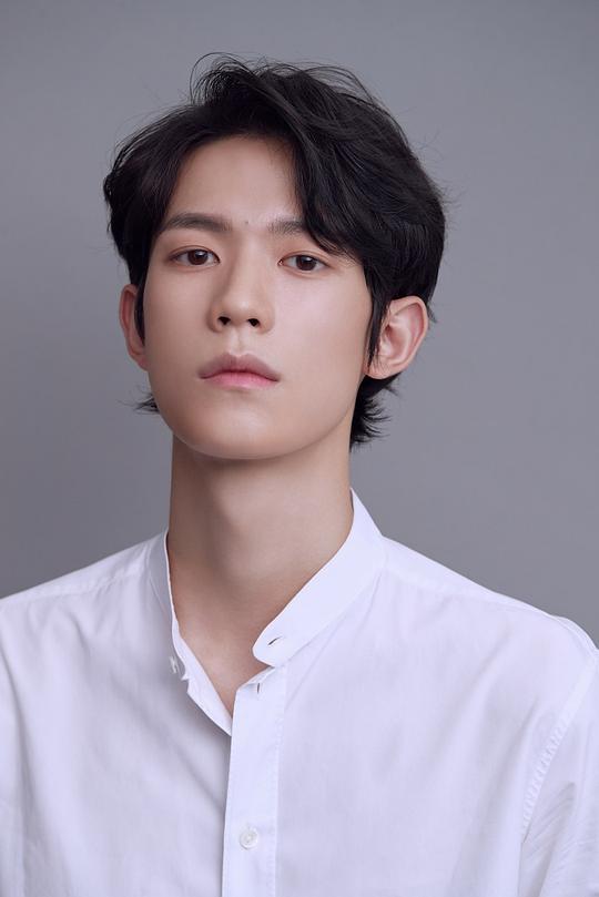 王一钧 Yijun Wang照片