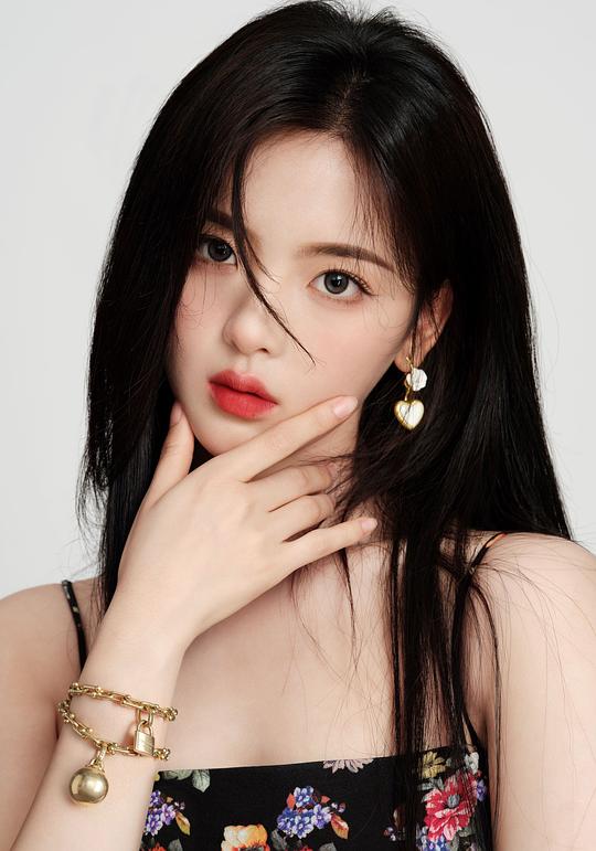 杨超越 Chaoyue Yang照片