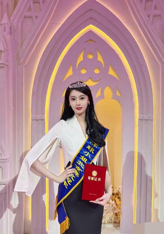 杨诗尹 Shiyin Yang照片