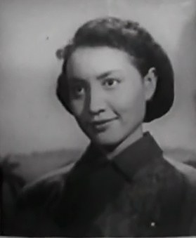 江芳 Fang Jiang照片