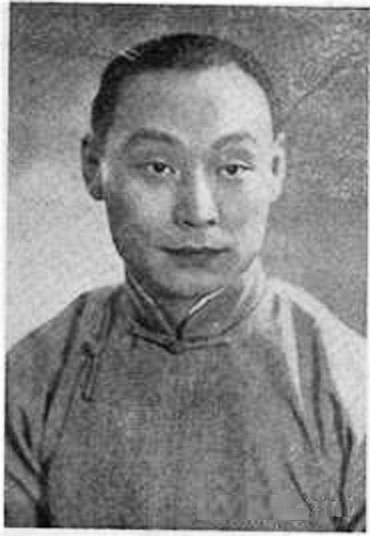 周翼华 Yihua Zhou照片