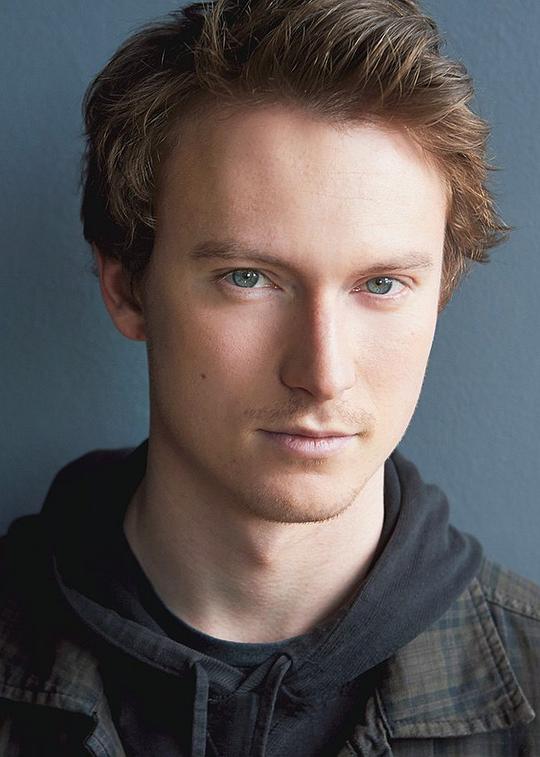 杰西·拉维科姆 Jesse LaVercombe照片
