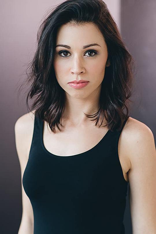 朱莉娅·迪扬 Julia Dyan照片