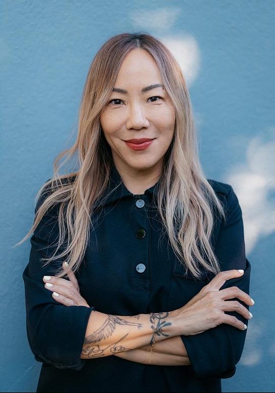 Sue Kim照片