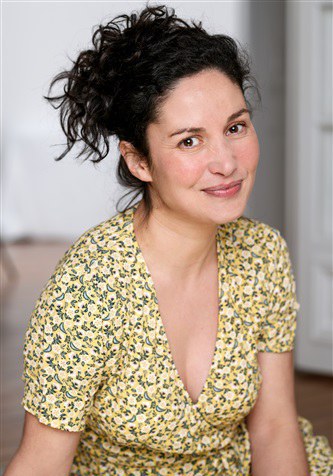 布兰迪尼·布里 Blandine Bury照片