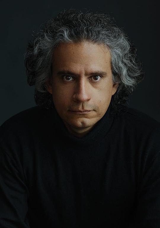 路易斯·戴尔·瓦莱 Luis del Valle照片