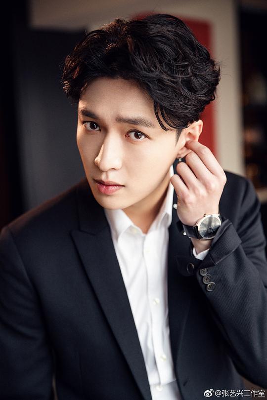 张艺兴 Yixing Zhang照片