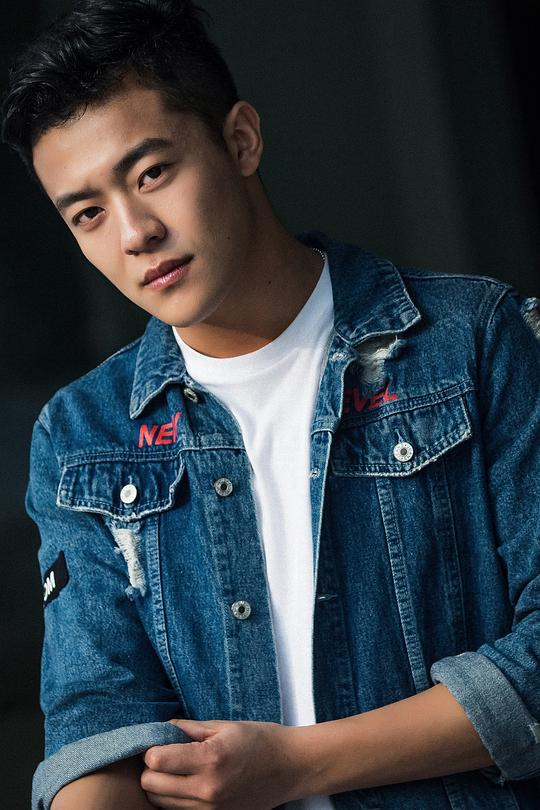 蔡心 Xin Cai照片