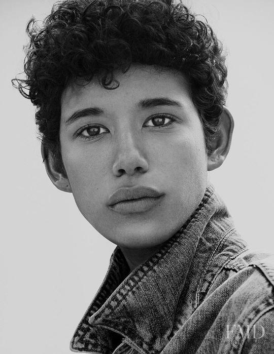 珍妮丝·迪隆 Janiece Dilone照片