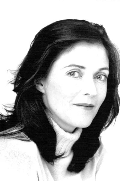达里尼·尼·唐奇 Dairíne Ní Dhonnchú照片