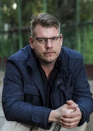 Viktor Bodó照片