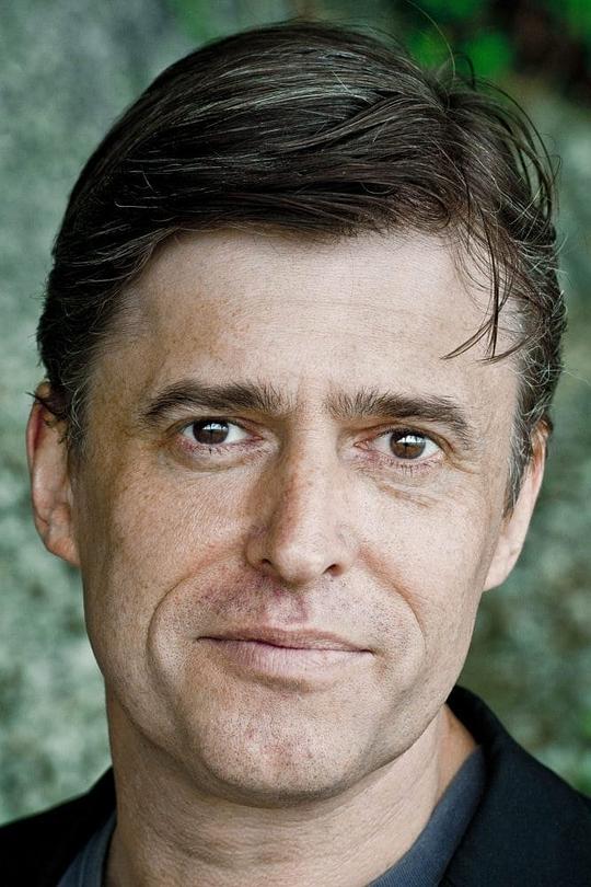 马库斯·赫顿 Marcus Hutton照片