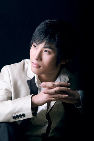 王栎昂 Yue`ang Wang照片