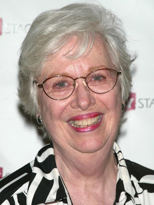 波莉·霍利德 Polly Holliday照片