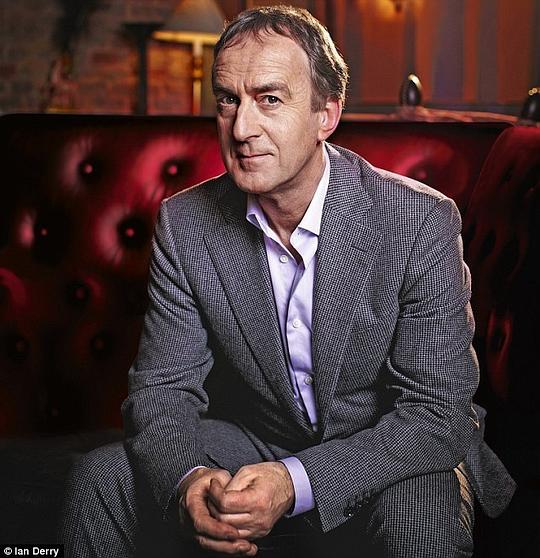 安格斯·迪顿 Angus Deayton照片