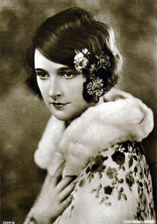 埃莉诺·博德曼 Eleanor Boardman照片