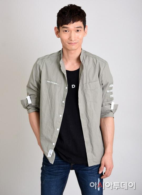 崔权 Kwon Choi照片
