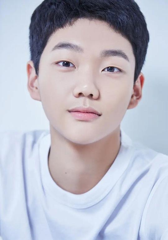 李灿俞 Lee Chan-yoo照片