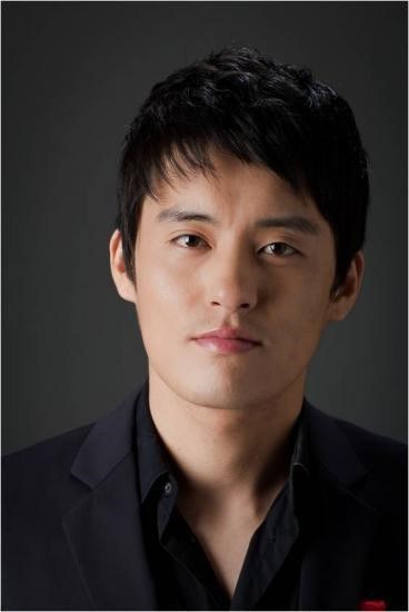 崔载雄 Jae-woong Choi照片