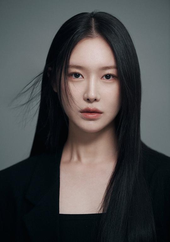 金玟莹 Minyoung Kim照片