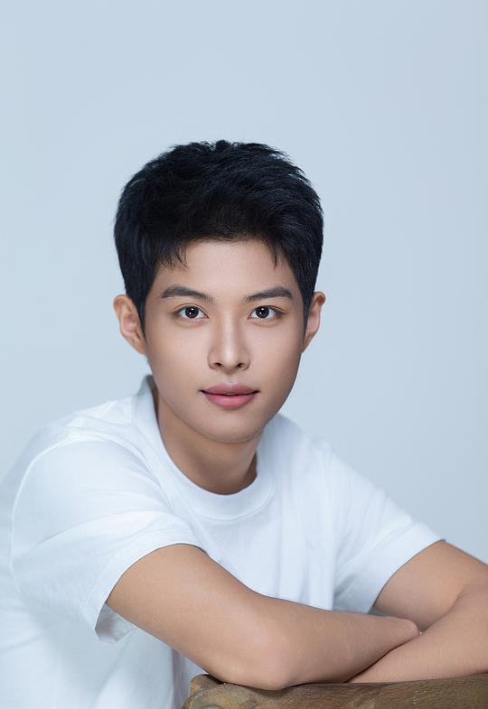 谷文泽 Wenze Gu照片