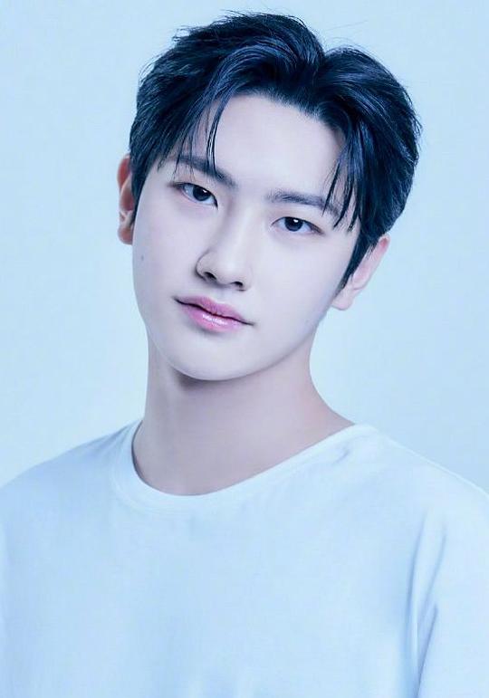 崔态训 Choi Tae Hun照片