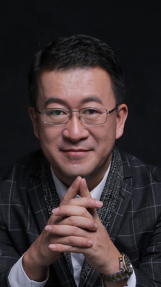 丁亮 Liang Ding照片