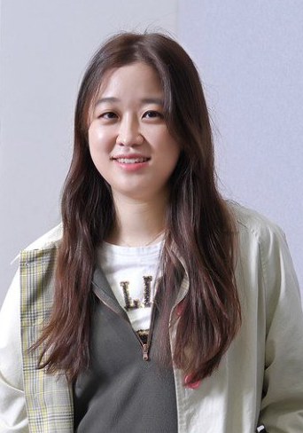 申娜妍 Nayeon Sim照片