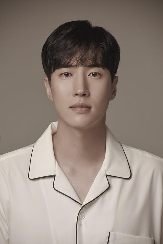 崔承允 Seung-yoon Choi照片