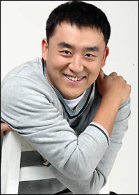 崔俊勇 Jun-yong Choi照片