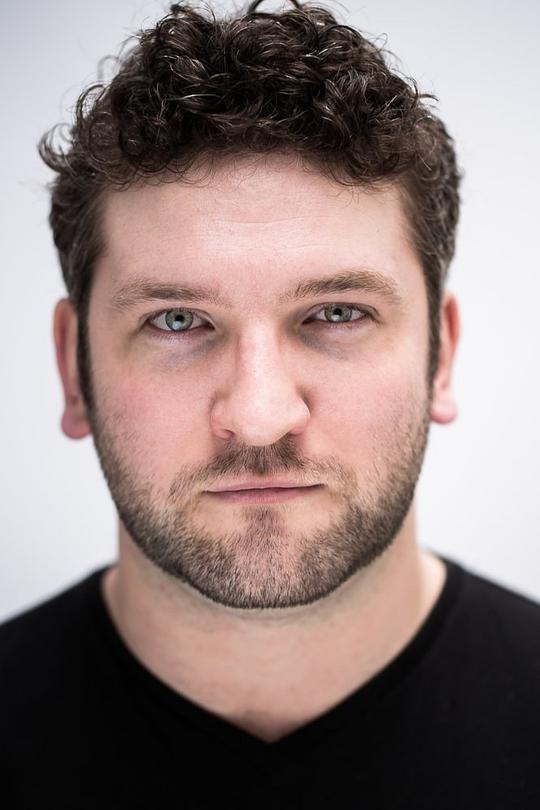 连姆·穆尔维 Liam Mulvey照片