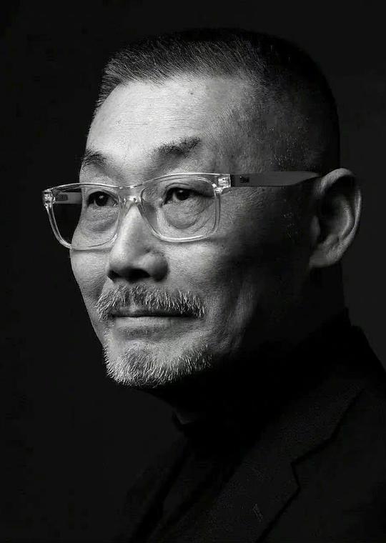 何平 Ping He照片