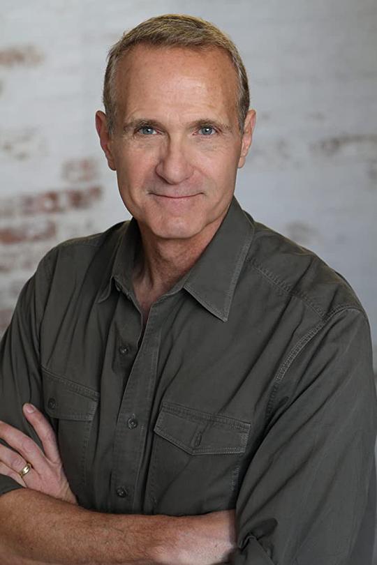 Joe Avellar照片