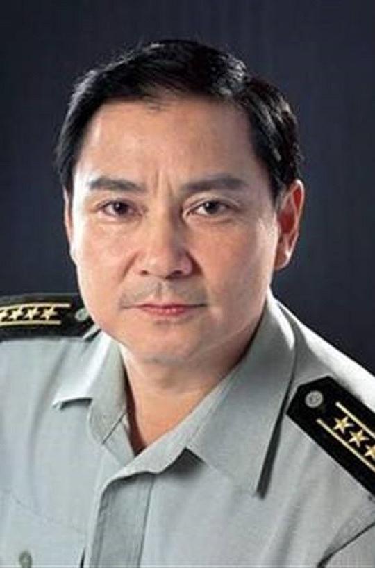 卢奇 Qi Lu照片