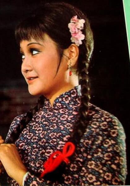 后仪 Yi Hou照片