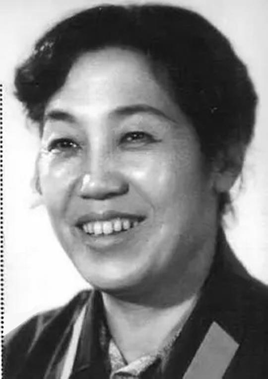 曲云 Yun Qu照片