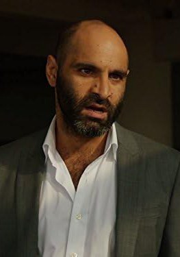 祖宾·瓦尔拉 Zubin Varla照片
