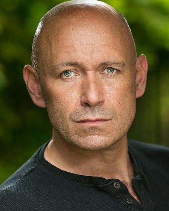 卡尔·莫法特 Karl Moffatt照片