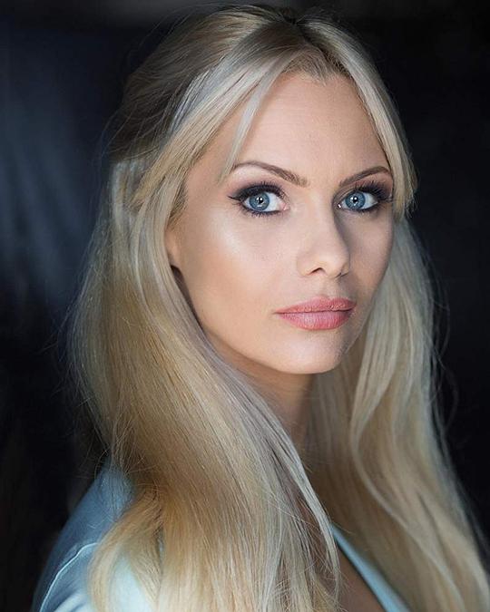 杰西卡-简·斯塔福德 Jessica-Jane Stafford照片
