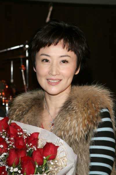 于莉 Li Yu照片