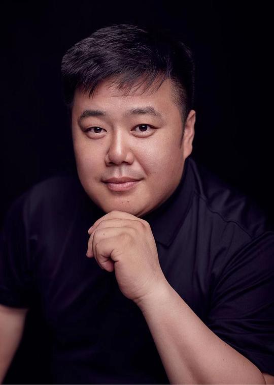 李伟 Wei Li照片