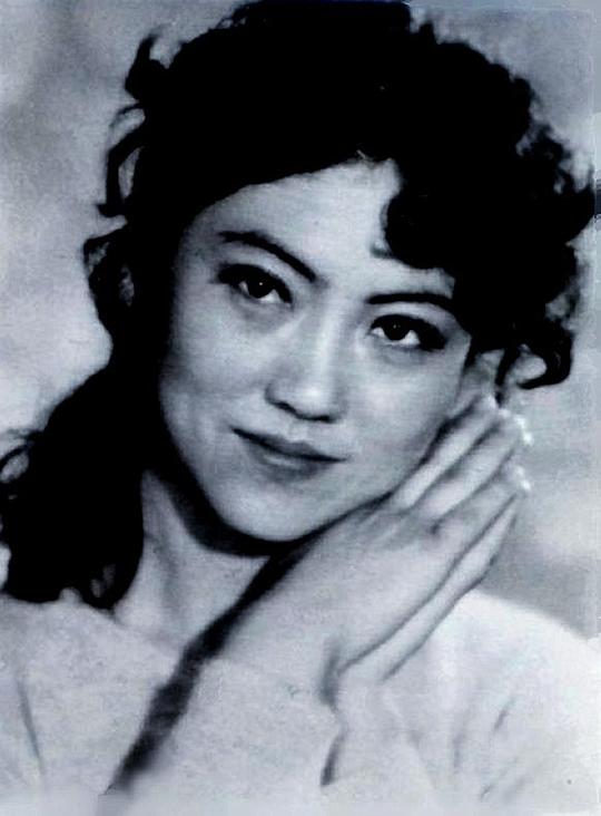 张嬿 Yan Zhang照片