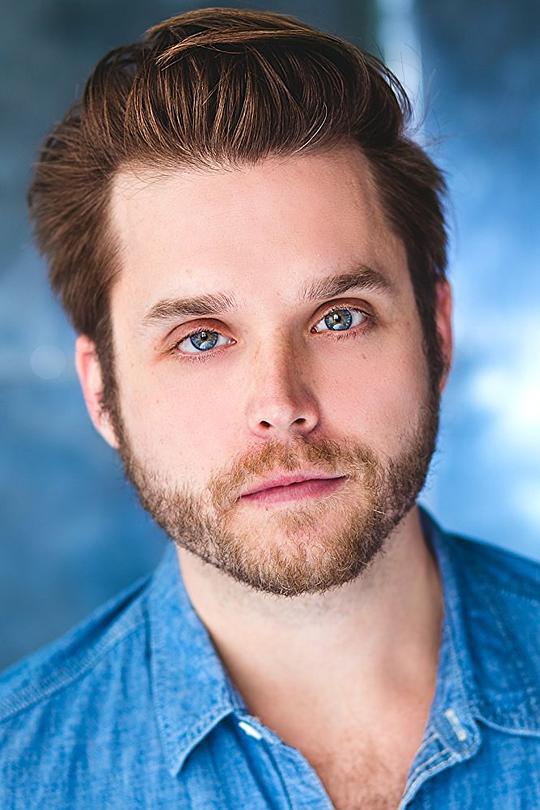 阿莱克斯·伍兹 Alex Woods照片