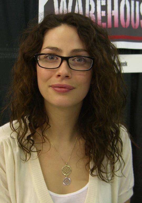 乔安妮·凯莉 Joanne Kelly照片