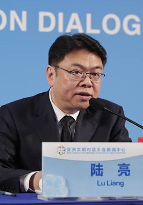 陆亮 Liang Lu照片